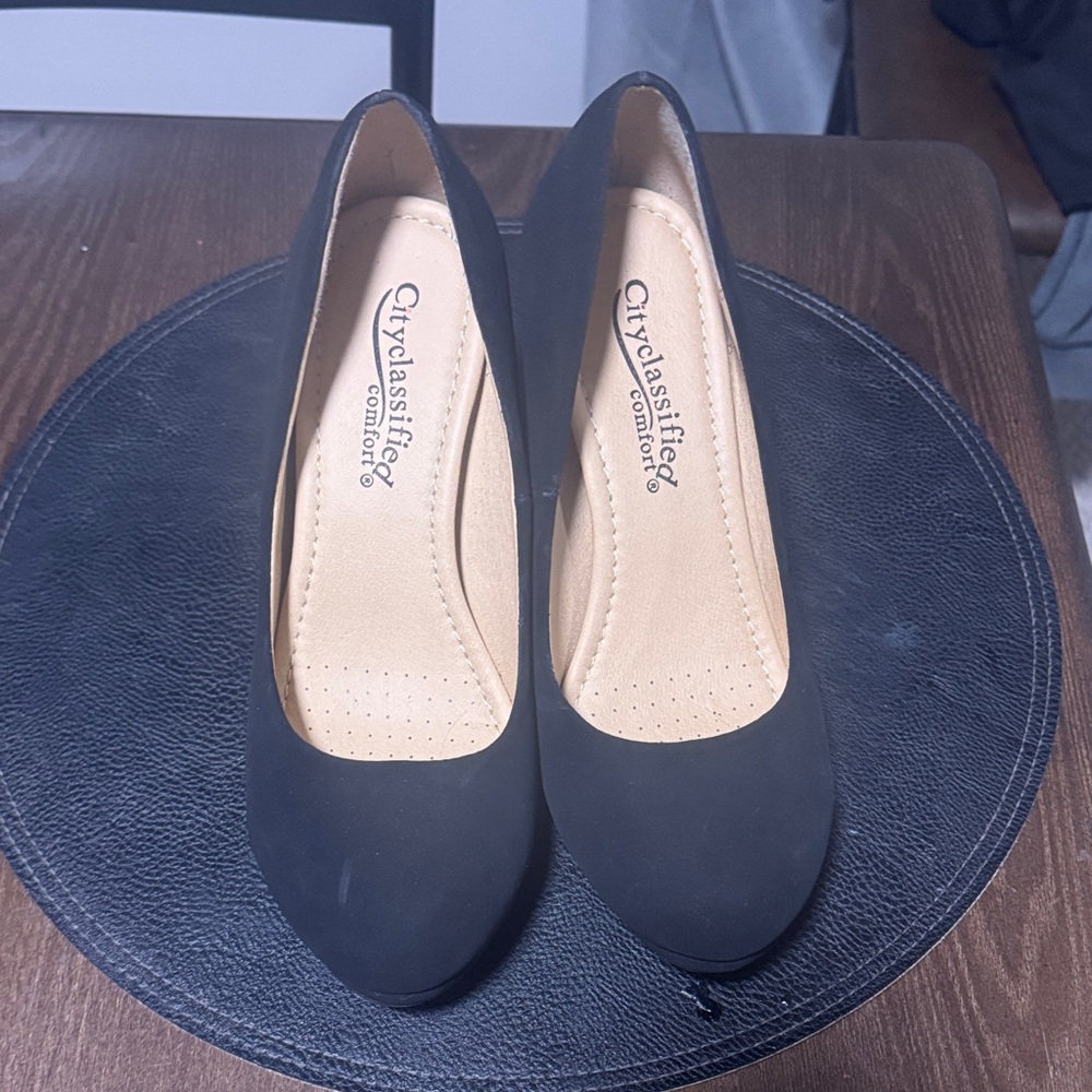 Cityclassified Women's Black Heels
